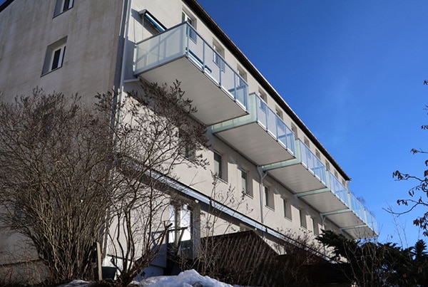 Eikskollen 15, bygging av 6 balkonger og montering av rekkverk